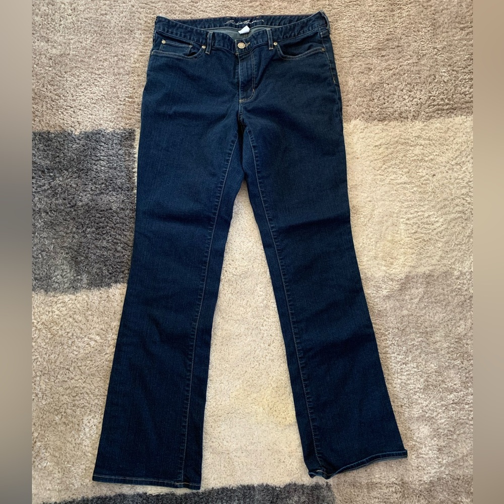 Women’s ladies EDDIE BAUER flare leg denim jeans.  Size 16L